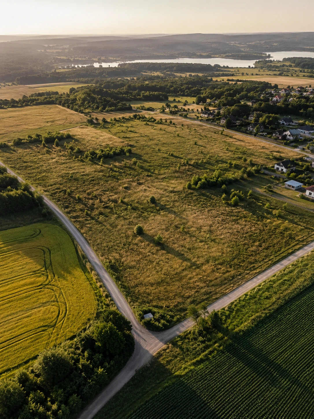 Działki i tereny — Działka i szerokie otoczenie